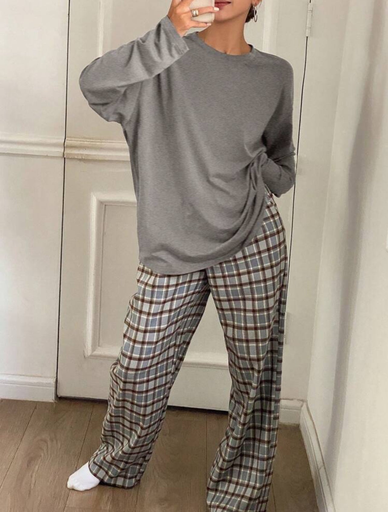 2 Piece Plaid Pants and Solid Top Pajama Lounge Set