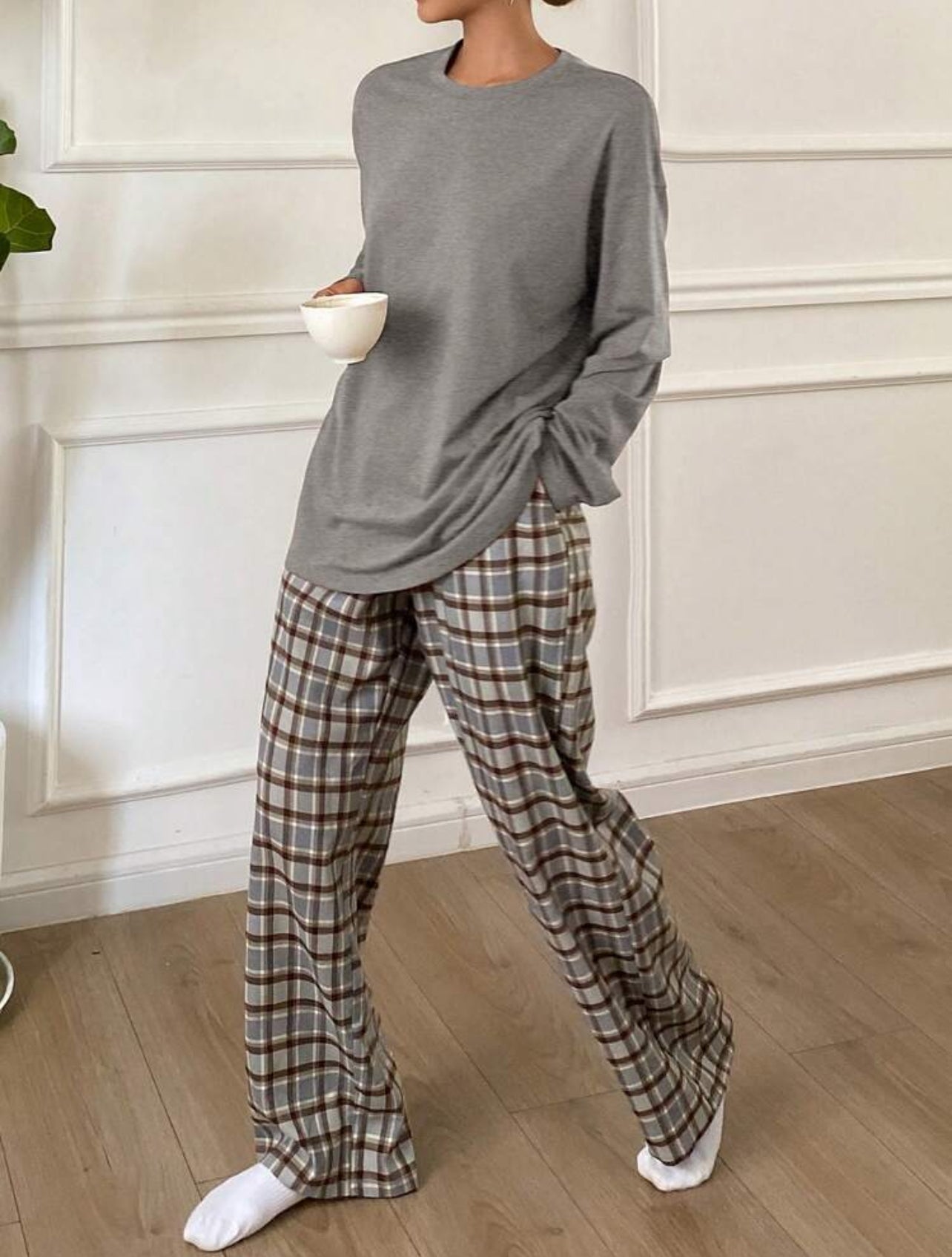 2 Piece Plaid Pants and Solid Top Pajama Lounge Set