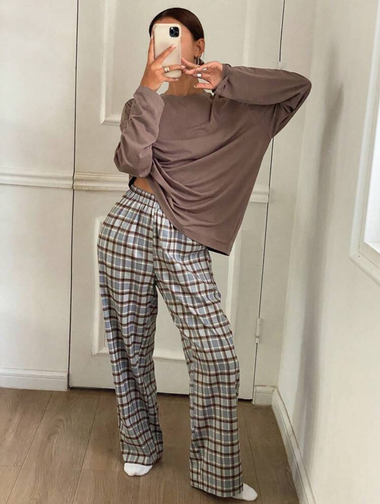 2 Piece Plaid Pants and Solid Top Pajama Lounge Set