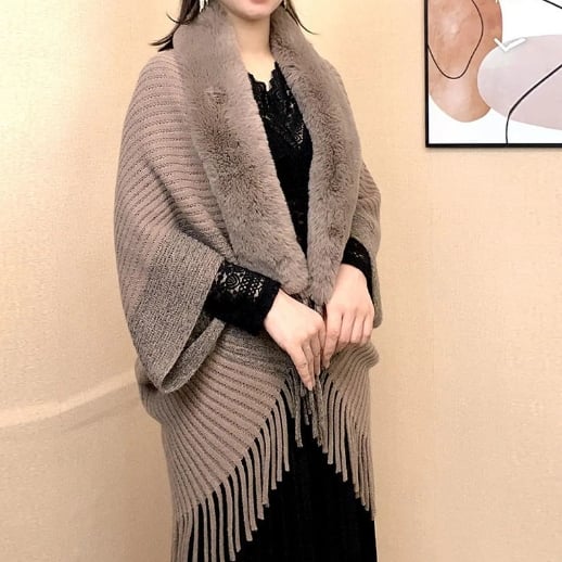 Winter Knit Fringe Fur Collar Shawl